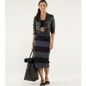 Lululemon Yoga Over Skirt Coal Black Size 4 Pencil Midi Straight Slim Bodycon